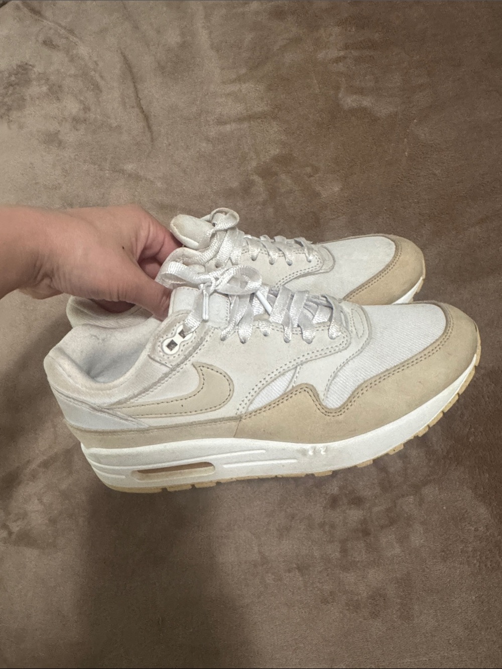 Classic Women's Neutral Suede & Mesh Sneaker - Cream/Tan